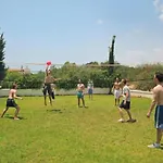 بيتروسانا للشقق الفندقية أيا نابا
