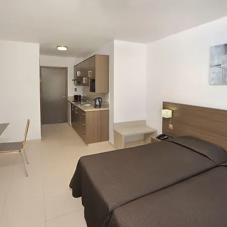 Petrosana Lägenhetshotell 4*