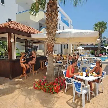 Petrosana Aparthotel Ayia Napa
